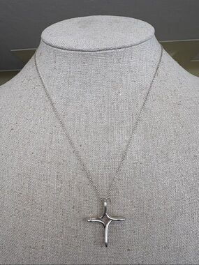 Tiffany & Co. Elsa Peretti Infinity Cross Medium 925 Sterling Silver (050826)
